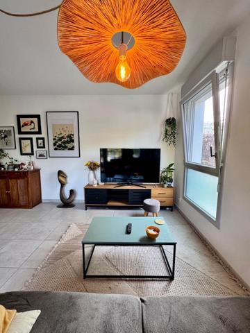 BELLEFONTAINE - Appartement T2 avec terrasse et box fermé