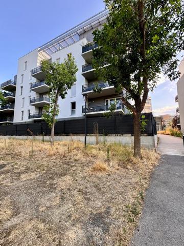 BELLEFONTAINE - Appartement T2 avec terrasse et box fermé