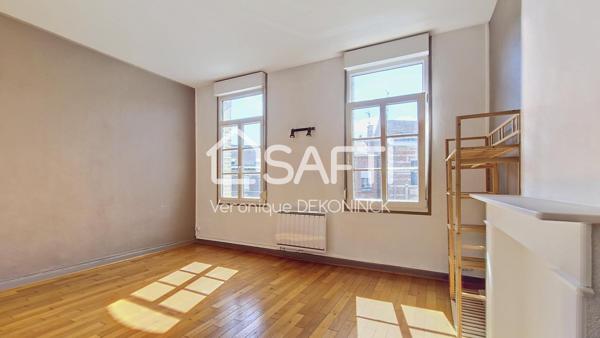 Immeuble de rapport de 189m² avec 2 appartements, un local commercial et une dépendance de 60m² sur 2 étages