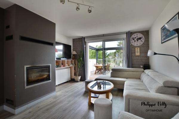 Maison individuelle rénovée avec grand hangar