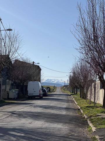 Vente                                                      Maison de village
                        
                     6 pièces                      195 m2                     à Champeix
