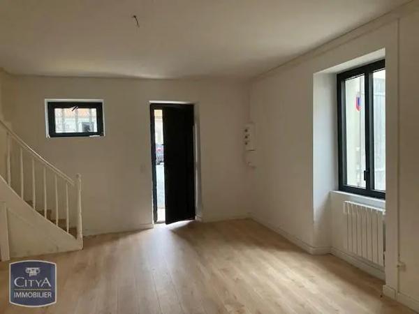 Appartement à louer 4 pièces 99m² Castelnaud-de-Gratecambe (47290)