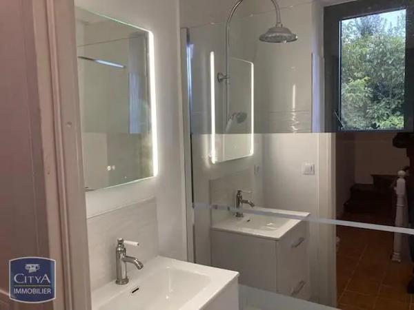 Appartement à louer 4 pièces 99m² Castelnaud-de-Gratecambe (47290)
