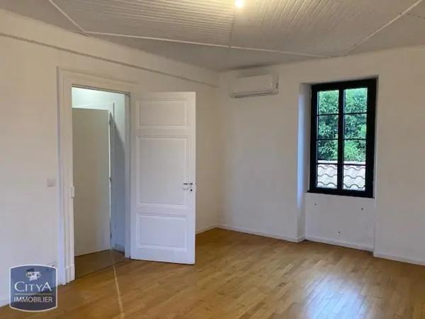 Appartement à louer 4 pièces 99m² Castelnaud-de-Gratecambe (47290)