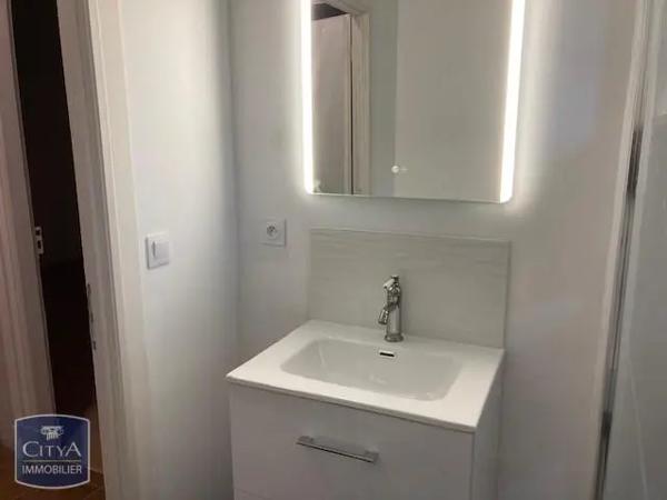 Appartement à louer 4 pièces 99m² Castelnaud-de-Gratecambe (47290)