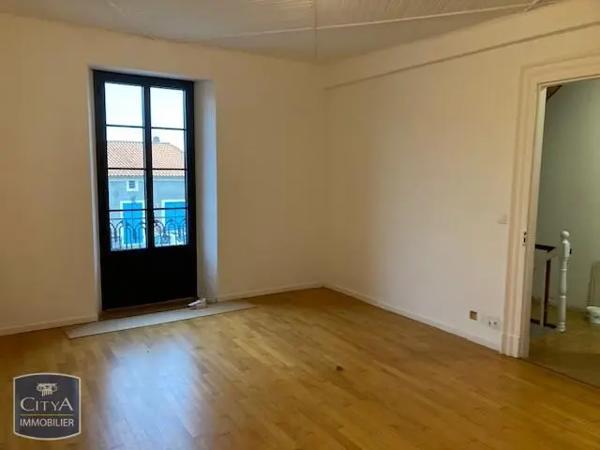 Appartement à louer 4 pièces 99m² Castelnaud-de-Gratecambe (47290)