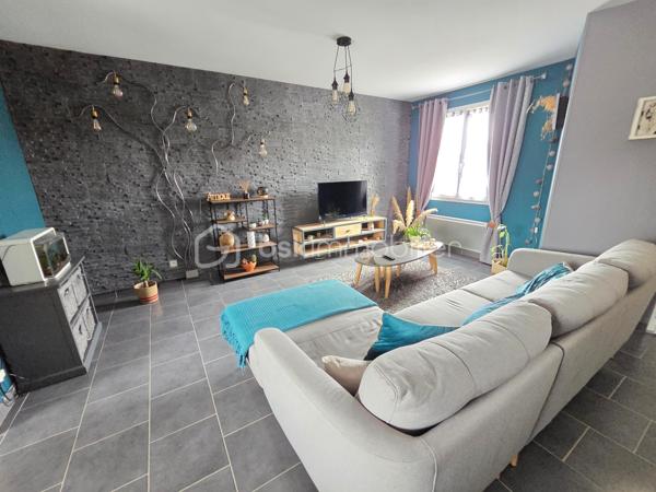 Magnifique Pavillon de plain-pied de 102 m² à Gimouille

Situé dans un joli coin de campagne, à 10 minutes des commerces, des écoles et des commodités de Nevers, nous vous présentons ce magnifique pavillon de plain-pied de 102 m² habitables, implanté sur un terrain de 1 100 m². Il propose 4 pièces dont 3 chambres, réparties comme suit : une entrée, un salon, un séjour, une cuisine, un cellier, un dégagement, un bureau, trois chambres, une salle d’eau et un wc indépendant.

L'entrée dispose d'un placard penderie pour le côté pratique, entrée sur une grande pièce de vie de 49 m², qui dispose d'un espace salon , d'un séjour dont la porte fenêtre donne sur une belle terrasse. La  pièce de vie se complète d'une cuisine ouverte, aménagée et équipée. De la cuisine, cette maison propose un cellier qui donne sur le garage de 15m².
Du salon , un dégagement de couloir dessert un bureau de 8m², une salle d’eau avec douche à l’italienne, un wc indépendant ainsi que trois chambres de 12 m², 10 m² et 10 m², toutes avec placards dressing.

Ce pavillon dispose d’huisseries en PVC double vitrage avec volets en PVC, d’une baie vitrée en aluminium double vitrage avec volet roulant motorisé, Il propose une pompe à chaleur Air / Air (climatisations réversibles),  complété par un chauffage électrique à inertie sèche, ainsi qu'un ballon production production d’eau chaude. Ce pavillon bénéficie d’un diagnostic de performance énergétique en classe C donc économique et d’une émission de gaz à effet de serre en classe A donc peu polluante. 
Les sols de cette maison sont en carrelage, sauf pour le bureau et les chambres qui sont en parquet. 
Sa toiture est en tuiles mécaniques en terre cuite. 
Côté assainissement, le pavillon est équipé d’une fosse septique.
Côté internet, il bénéficie de la fibre.
Côté extérieur, profitez d’un garage de 15 m², d’un abri, d’une terrasse en bois avec store banne , ainsi que d’un terrain de 1 100 m² arboré, entretenu et entièrement clos avec portail motorisé. 

Les plus de ce pavillon : sa situation en pleine campagne, à 10 minutes des commerces, des écoles et des commodités de Nevers, son terrain de 1 100 m², sa belle pièce de vie de 49 m², ses 3 chambres avec dressing, son garage de 15 m², ainsi que sa terrasse en bois avec store banne.

Des photos supplémentaires sont disponibles sur BSK IMMOBILIER, rubrique Nos conseillers, Olivier FRESLON.
Pour tout renseignement complémentaire ou pour une visite, contactez moi au 07 62 78 13 13 .

Un pavillon de plain-pied au calme de la campagne, à découvrir sans tarder : ne passez pas à côté de ce magnifique coup de coeur à Gimouille !