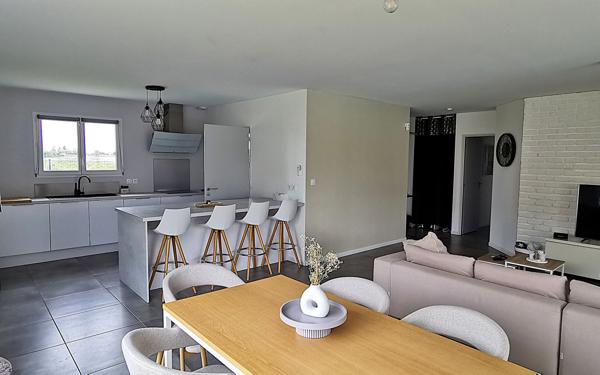 Maison à vendre    4 pièces •  Bayon-sur-Gironde