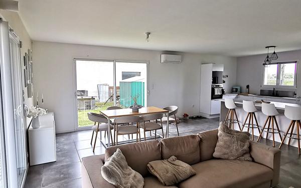 Maison à vendre    4 pièces •  Bayon-sur-Gironde