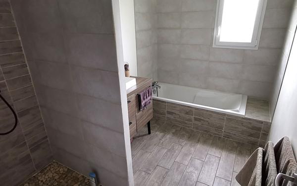 Maison à vendre    4 pièces •  Bayon-sur-Gironde