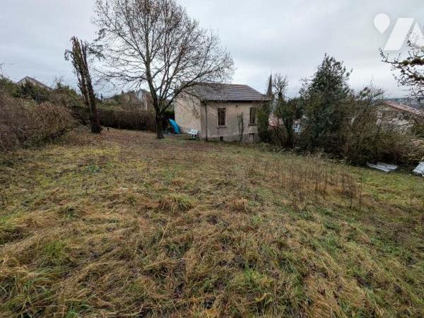 LAXOU

Située au c?ur de Laxou Village, dans un environnement calme et recherché.

Cette ma...