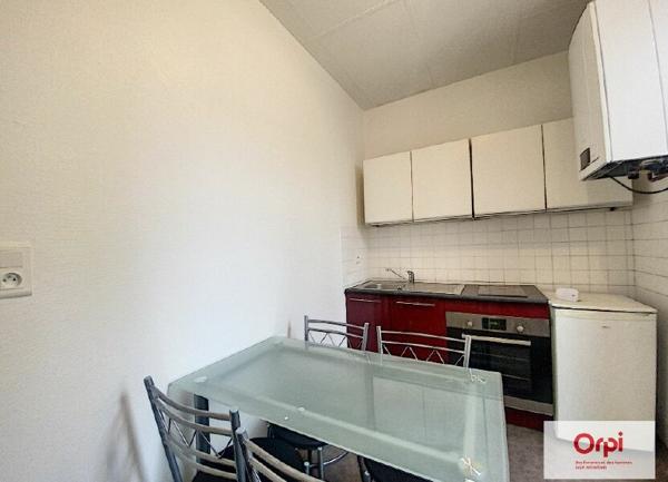 Appartement à louer    1 pièce • 27,70 m2 Montluçon