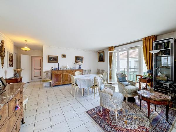 Appartement
         4 pièces
        - 89 m² Exclusivité 440 000 € *
