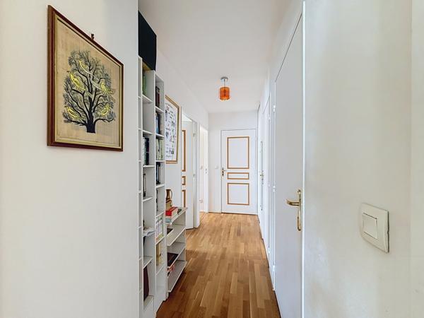 Appartement
         4 pièces
        - 89 m² Exclusivité 440 000 € *