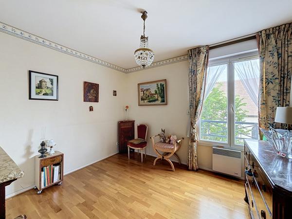 Appartement
         4 pièces
        - 89 m² Exclusivité 440 000 € *