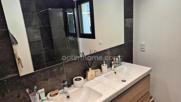 Maison individuelle en semi plain pied sur 1009m2