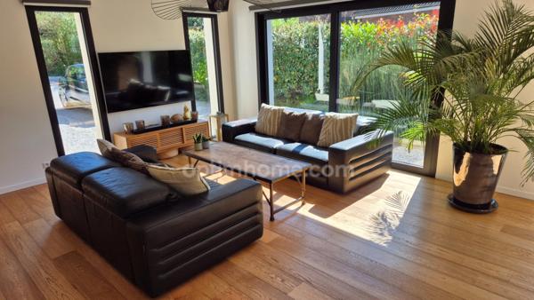 Maison individuelle en semi plain pied sur 1009m2