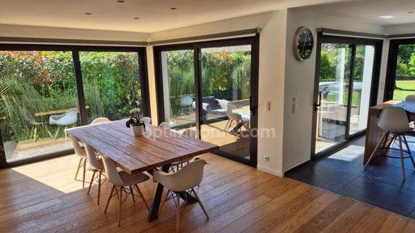 Maison individuelle en semi plain pied sur 1009m2