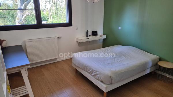 Maison individuelle en semi plain pied sur 1009m2