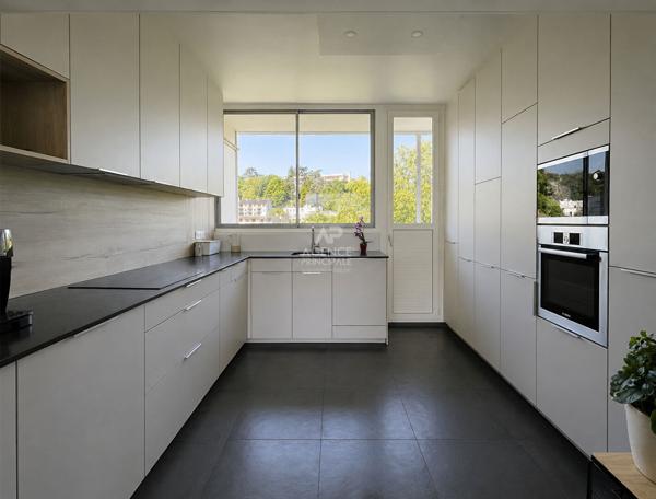 VILLE D'AVRAY - Appartement 6 pièces Loyer 2 450 €/mois charges comprises **  - Référence  659-S
