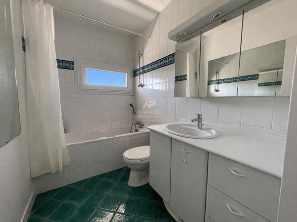 VILLE D'AVRAY - Appartement 6 pièces Loyer 2 450 €/mois charges comprises **  - Référence  659-S