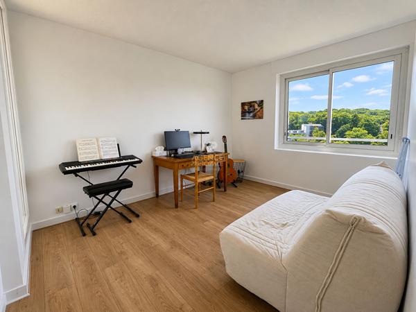 VILLE D'AVRAY - Appartement 6 pièces Loyer 2 450 €/mois charges comprises **  - Référence  659-S