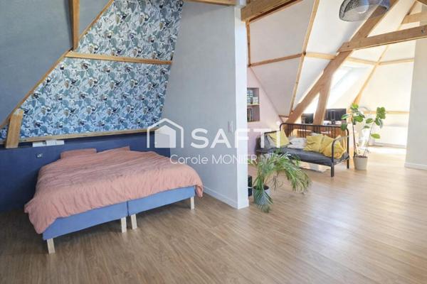 Coup de cœur assuré pour cette maison aux volumes généreux, offrant une vie de plain-pied