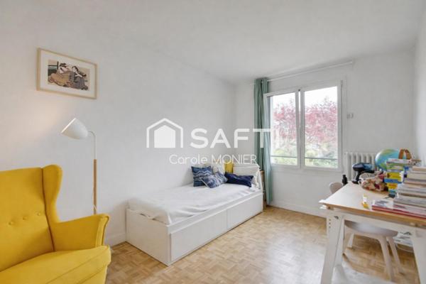 Coup de cœur assuré pour cette maison aux volumes généreux, offrant une vie de plain-pied