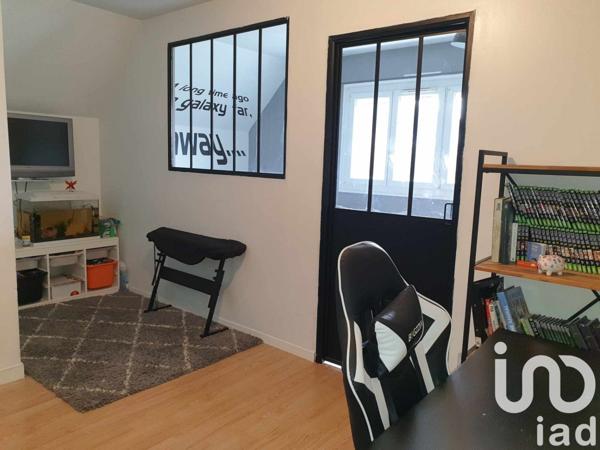 Maison de ville 8 pièces de 170 m² à Beaumont-le-Roger (27170)