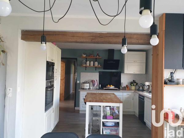 Maison de ville 8 pièces de 170 m² à Beaumont-le-Roger (27170)