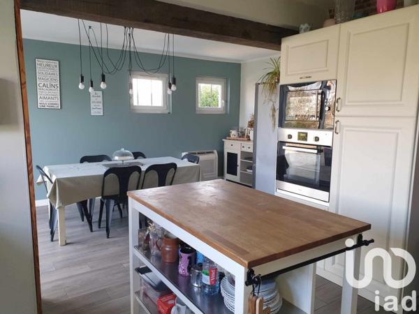 Maison de ville 8 pièces de 170 m² à Beaumont-le-Roger (27170)