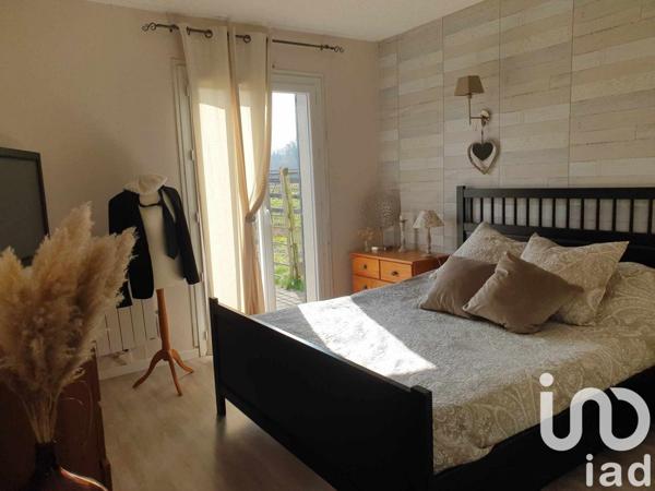 Maison de ville 8 pièces de 170 m² à Beaumont-le-Roger (27170)