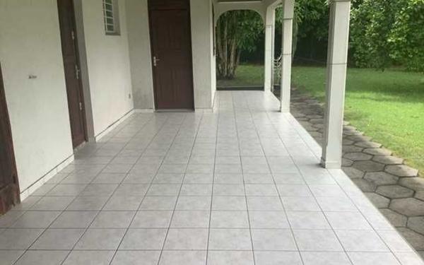 Maison à louer    3 pièces •  Sainte-Anne