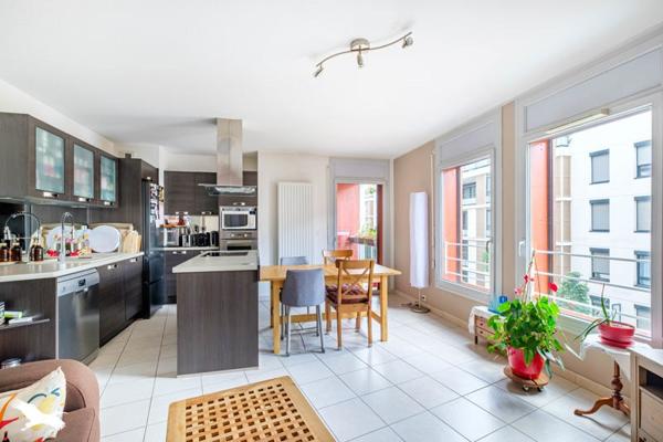 Appartement à vendre 334 500 € Lyon 07 3 p 63 m² DPE C