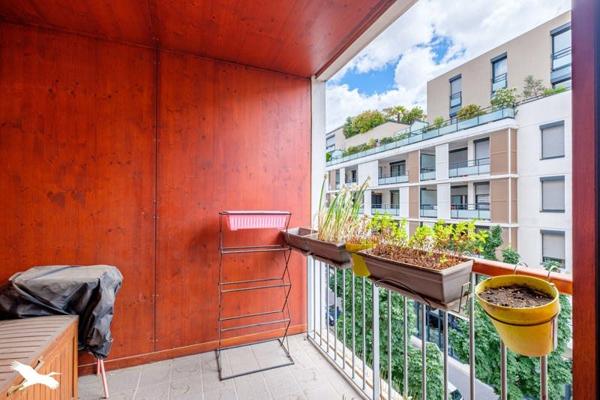 Appartement à vendre 334 500 € Lyon 07 3 p 63 m² DPE C