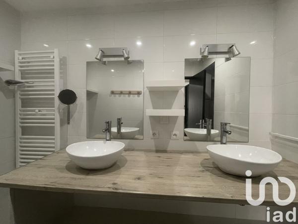 House for sale 4 rooms 80 m² Pézilla-la-Rivière