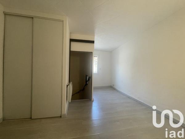 House for sale 4 rooms 80 m² Pézilla-la-Rivière