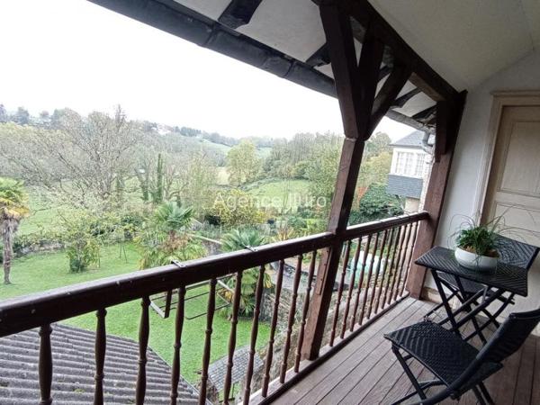 Maison - Oloron-sainte-marie - Réf.:205357 EXCLUSIVITE - DANS QUARTIER RECHERCHE, BELLE MAISON DE CARACTERE DU XVII - XVIII EME SIECLE ENTIEREMENT RESTAUREE -