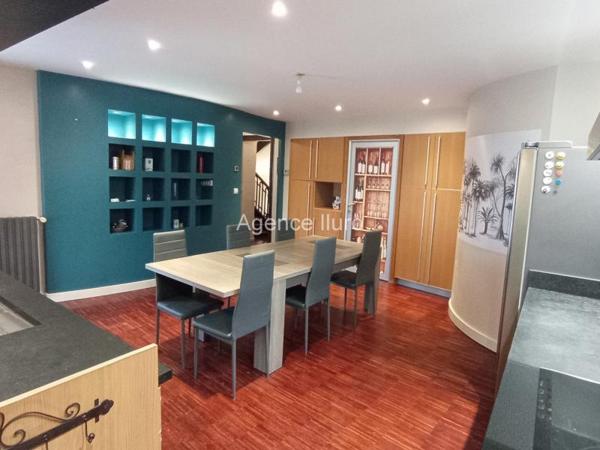 Maison - Oloron-sainte-marie - Réf.:205357 EXCLUSIVITE - DANS QUARTIER RECHERCHE, BELLE MAISON DE CARACTERE DU XVII - XVIII EME SIECLE ENTIEREMENT RESTAUREE -