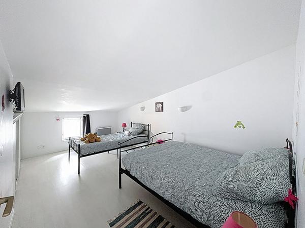 Maison Thaire 4 pièce(s) 114 m2