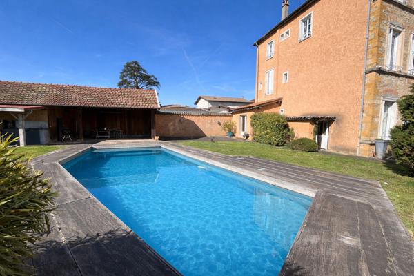 Maison 9 pièces - Neyron le haut