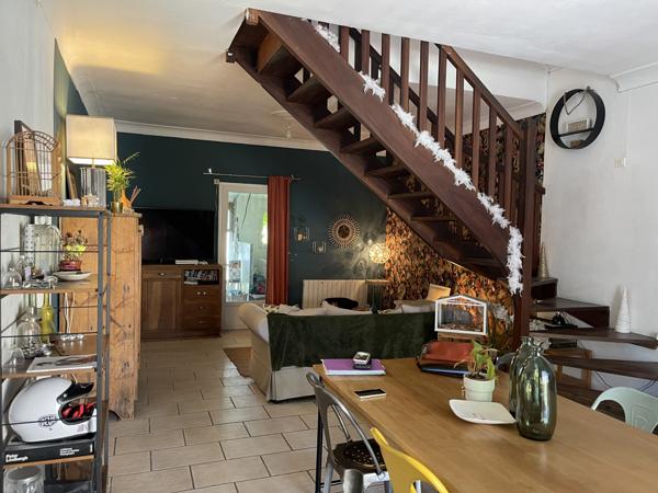 Entraigues-sur-la-Sorgue (84320) Exclusivité Maison de type 5 avec jardin piscine et garage