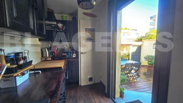 Maison très cosy avec terrasse de 40 m² un havre de paix proche des commodités, commerces, transport