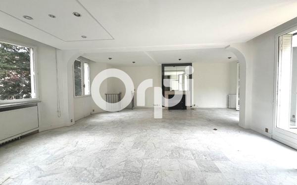 Maison à vendre    5 pièces •  Sceaux