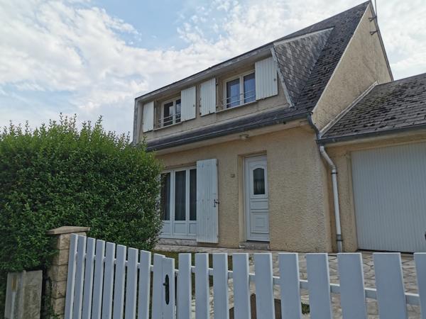 BAYEUX – Pavillon 4 chambres avec garage et jardin