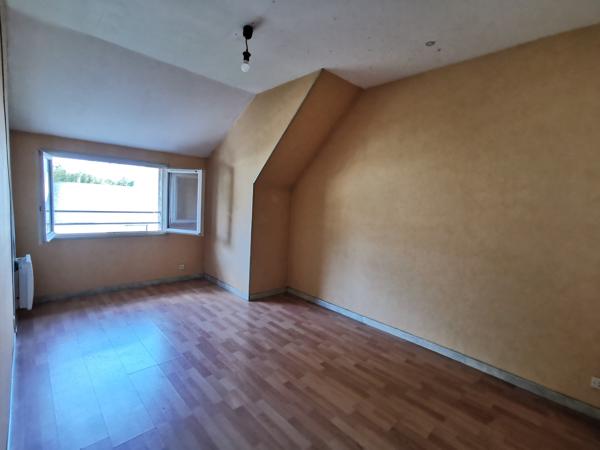 BAYEUX – Pavillon 4 chambres avec garage et jardin