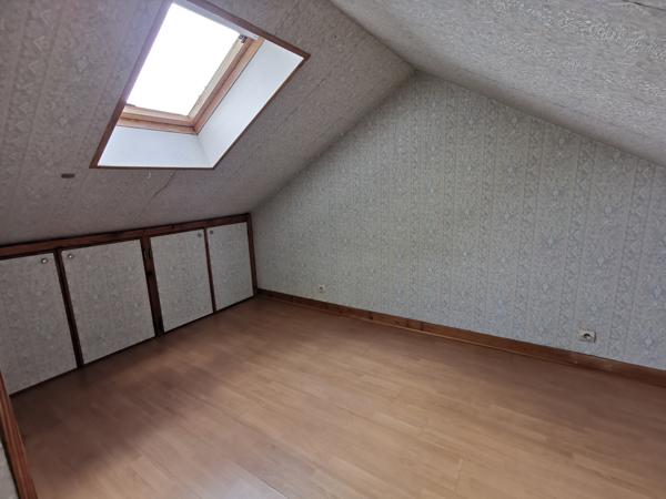 BAYEUX – Pavillon 4 chambres avec garage et jardin