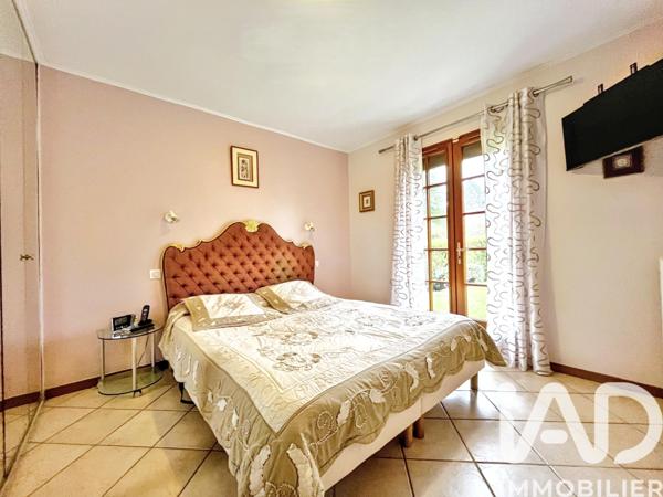 Maison à vendre 7 pièces 141 m² Saint-Arnoult-en-Yvelines