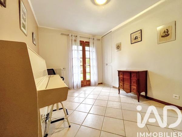 Maison à vendre 7 pièces 141 m² Saint-Arnoult-en-Yvelines