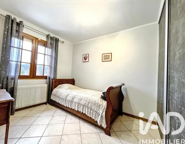 Maison à vendre 7 pièces 141 m² Saint-Arnoult-en-Yvelines